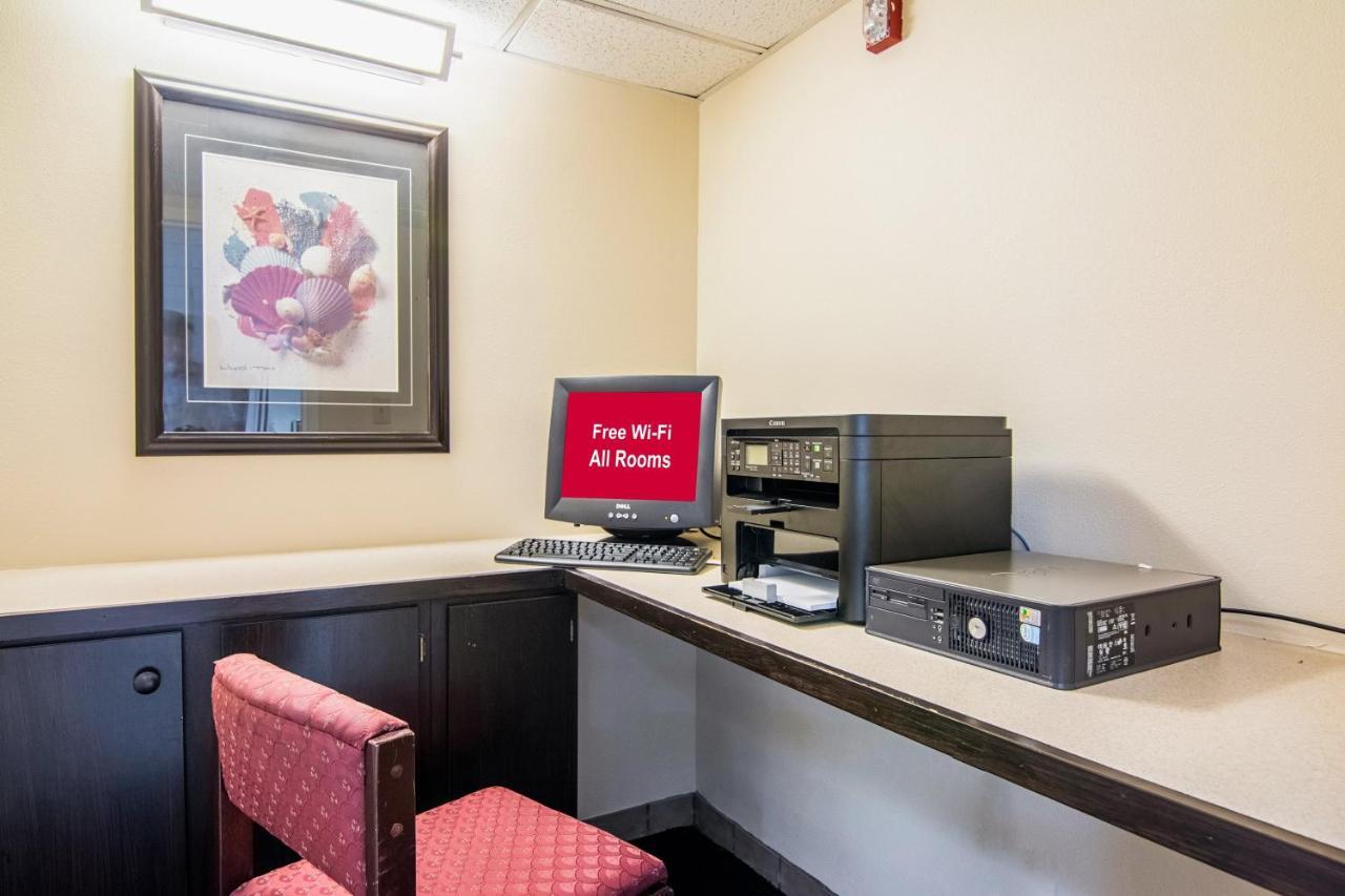Red Roof Inn Fayetteville I-95 Bagian luar foto