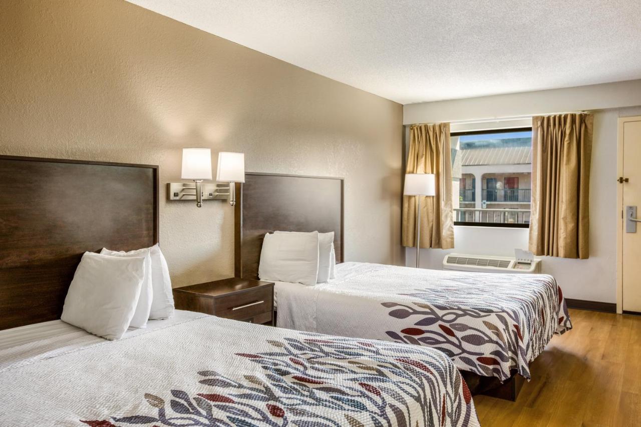 Red Roof Inn Fayetteville I-95 Bagian luar foto