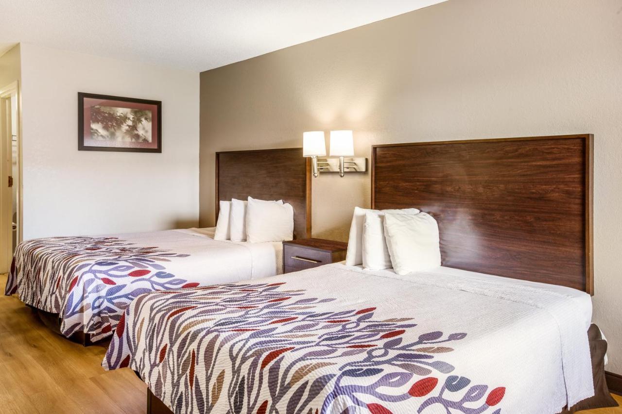 Red Roof Inn Fayetteville I-95 Bagian luar foto